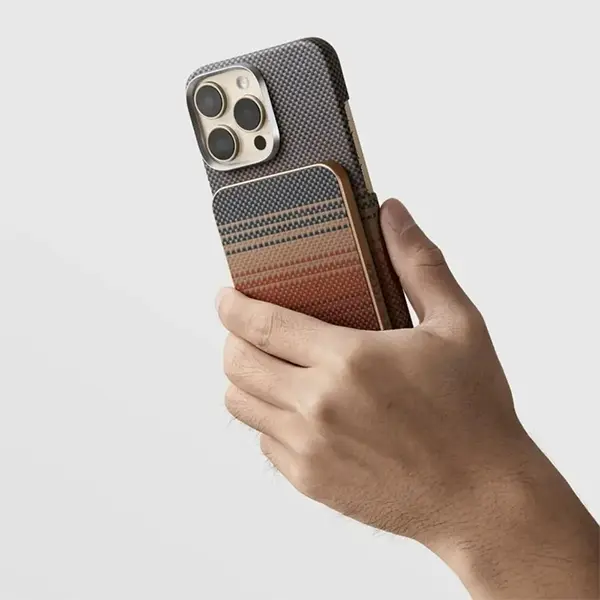 PITAKA ARAMID FIBER MAGNETIC POWER BANK QI2 5k Mah SUNSET - Image 6